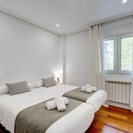 Zubi By Sanse Holidays Apartment *
