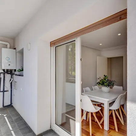 Apartment Zubi By Sanse Holidays
