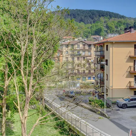 Zubi By Sanse Holidays Apartment